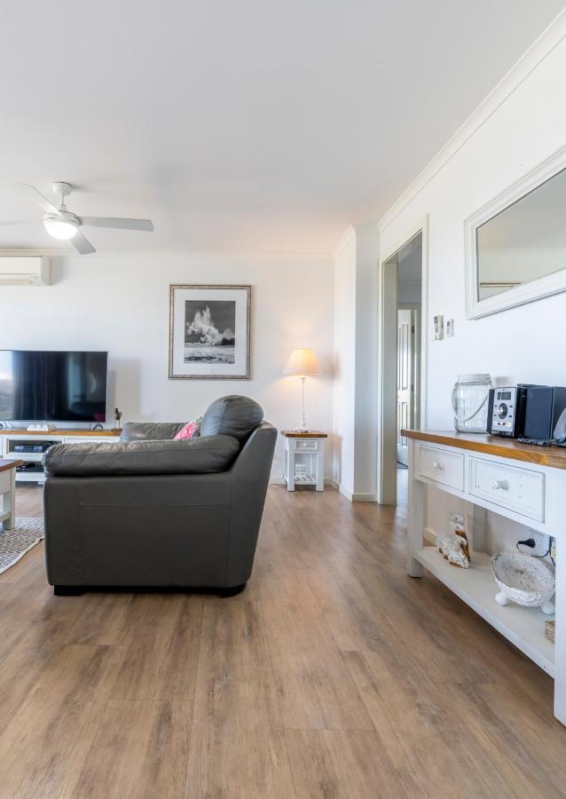 Sails Apartments Forster Bagian luar foto